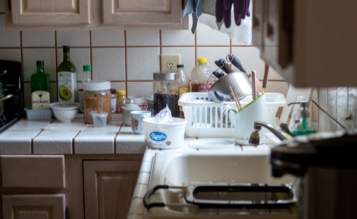 Chinese County Imposes Fines On People Who Keep Room Dirty, Dishes Unwashed