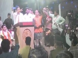 ये तो मेरी शराफत है जो 10 साल चुप रहा... BJP प्रत्याशी का धमकी भरा अंदाज- अब किसी ने आंख उठाई तो... ये तो मेरी शराफत है जो 10 साल चुप रहा... BJP प्रत्याशी का धमकी भरा अंदाज- अब किसी ने आंख उठाई तो...