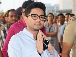 तृणमूल सांसद अभिषेक बनर्जी ईडी के सामने पेश हुए, दस्तावेज कराए जमा तृणमूल सांसद अभिषेक बनर्जी ईडी के सामने पेश हुए, दस्तावेज कराए जमा