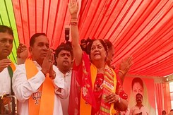Rajasthan Election: झालावाड़ की रैली में लोगों ने लगाए वसुंधरा राजे को CM बनाने के नारे Rajasthan Election: झालावाड़ की रैली में लोगों ने लगाए वसुंधरा राजे को CM बनाने के नारे