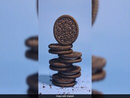 "Shrinkflation": Oreo Fans Claim Cookie Has Less Filling, Company Responds "Shrinkflation": Oreo Fans Claim Cookie Has Less Filling, Company Responds