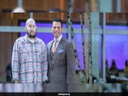 US Army Veteran Regains Sight After World's First Eye Transplant In New York US Army Veteran Regains Sight After World's First Eye Transplant In New York