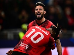 Olivier Giroud Sinks PSG To Reignite AC Milan's Champions League Bid