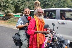 On Chhattisgarh Polls, An Interesting Conversation With Seer On Bike On Chhattisgarh Polls, An Interesting Conversation With Seer On Bike