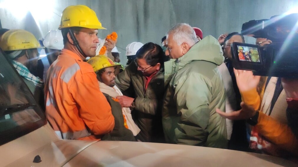 Rescued Workers In Makeshift Hospital Inside Tunnel: 10 Points