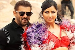 The <i>Tiger 3</i> Effect: Fans Dance, Crowd Outside Movie Halls On Film's Release On Diwali The <i>Tiger 3</i> Effect: Fans Dance, Crowd Outside Movie Halls On Film's Release On Diwali