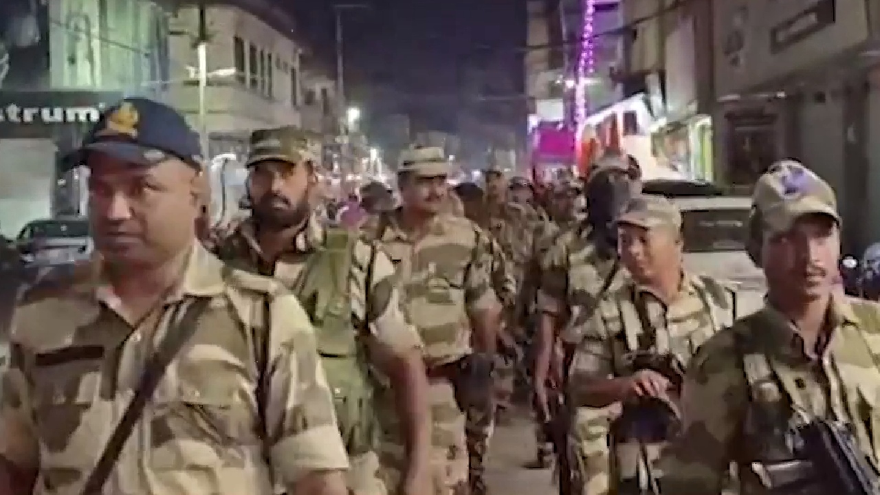 Chhattisgarh Elections 2023: अंबिकापुर और धमतरी में चुनाव से पहले कैसे हैं सुरक्षा के इंतजाम ?