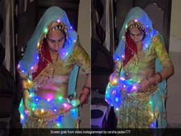 Diwali पर महिला ने घर में नहीं बल्कि शरीर पर ही लपेट ली लाइट्स, टिमटिमाते कपड़े देख नेटिजन्स को लगा शॉक Diwali पर महिला ने घर में नहीं बल्कि शरीर पर ही लपेट ली लाइट्स, टिमटिमाते कपड़े देख नेटिजन्स को लगा शॉक