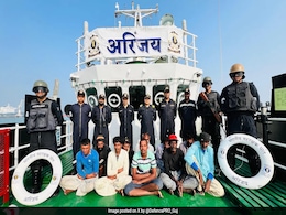 Coast Guard Seizes Pak Fishing Boat With 13 Crew Members In Arabian Sea Coast Guard Seizes Pak Fishing Boat With 13 Crew Members In Arabian Sea