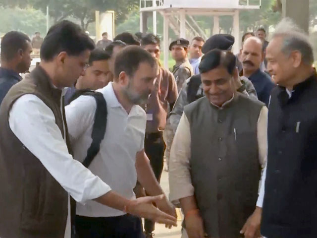 Watch: "<i>Pehle Aap</i>" Moment For Rahul Gandhi, Ashok Gehlot, Sachin Pilot