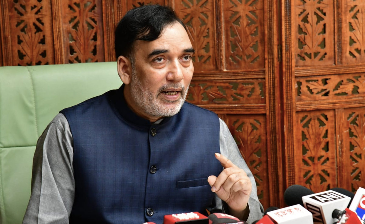 Delhi Environment Minister Fines Builder For Flouting Anti-Dust Rules