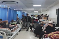 Israel Denies Striking Hospital, Aid Agencies Say Situation "Catastrophic" Israel Denies Striking Hospital, Aid Agencies Say Situation "Catastrophic"