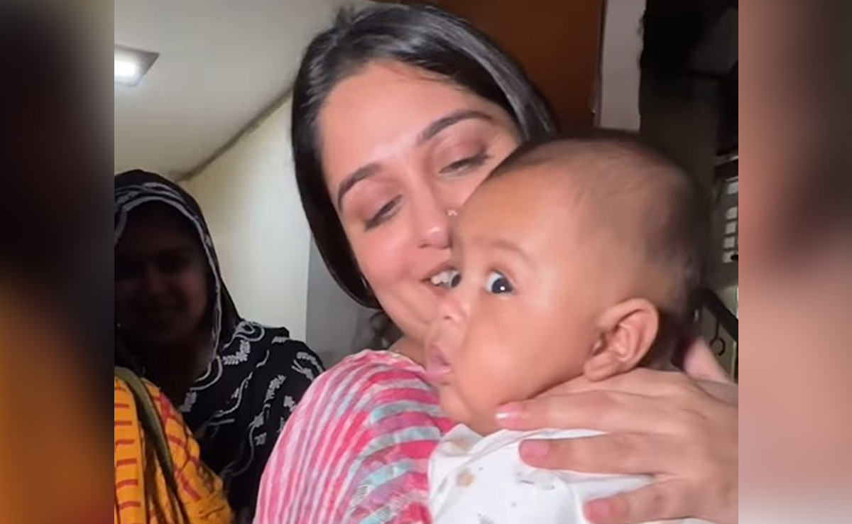 5 महीने की बेटे के साथ नजर आईं दीपिका कक्कड़, पैपराजी ने तस्वीरों के लिए घेरा तो...