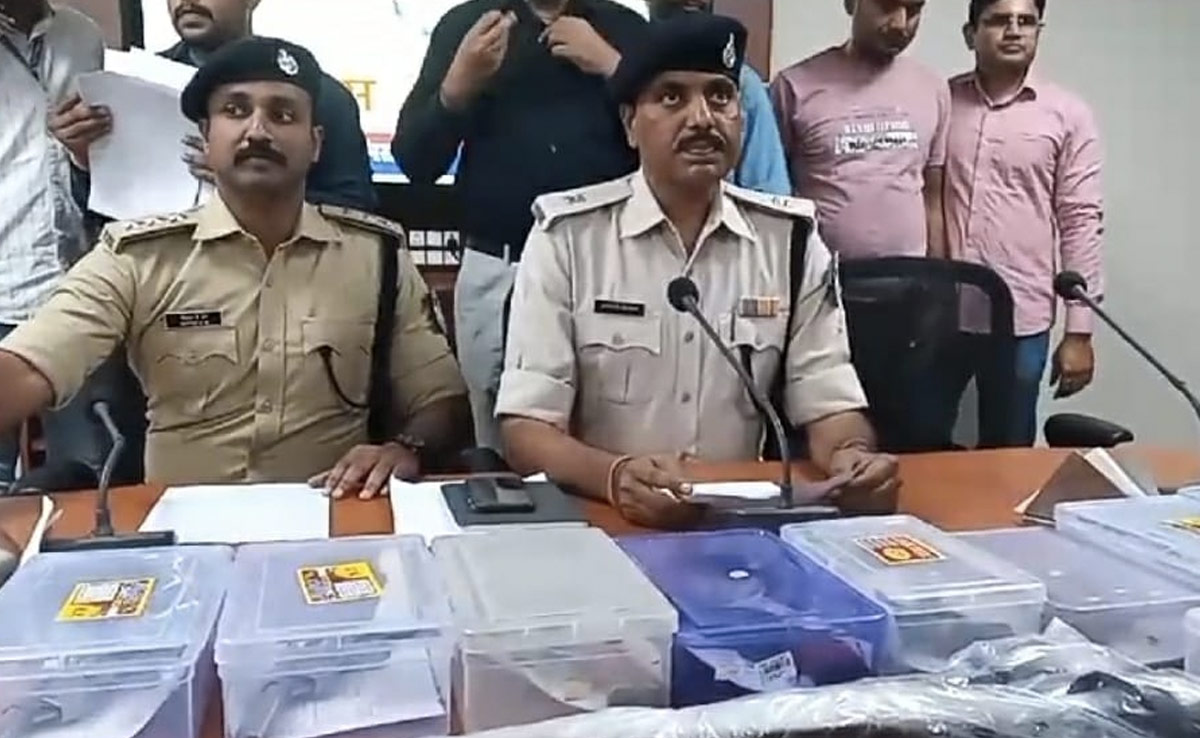 ग्वालियर में 'जंग' की तैयारी कर रही थीं दो गैंग, वोटिंग से पहले पकड़ा गया हथियारों का बड़ा जखीरा