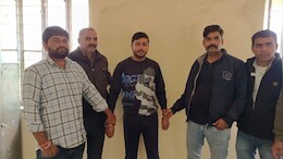 सवाई माधोपुर में ACB की बड़ी कार्रवाई, खनिज विभाग के वैज्ञानिक का ड्राइवर घूस लेते रंगे हाथ गिरफ्तार