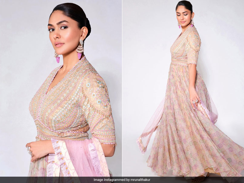 Mrunal Thakur Twirls Out Of A Pastel Ethnic Dream In A Tarun Tahiliani <i>Anarkali</i>