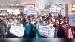 'तारीखों के घेरे में, हमारा भविष्य अंधेरे में'.... MPPSC छात्रों ने रिजल्ट को लेकर किया प्रदर्शन&nbsp;