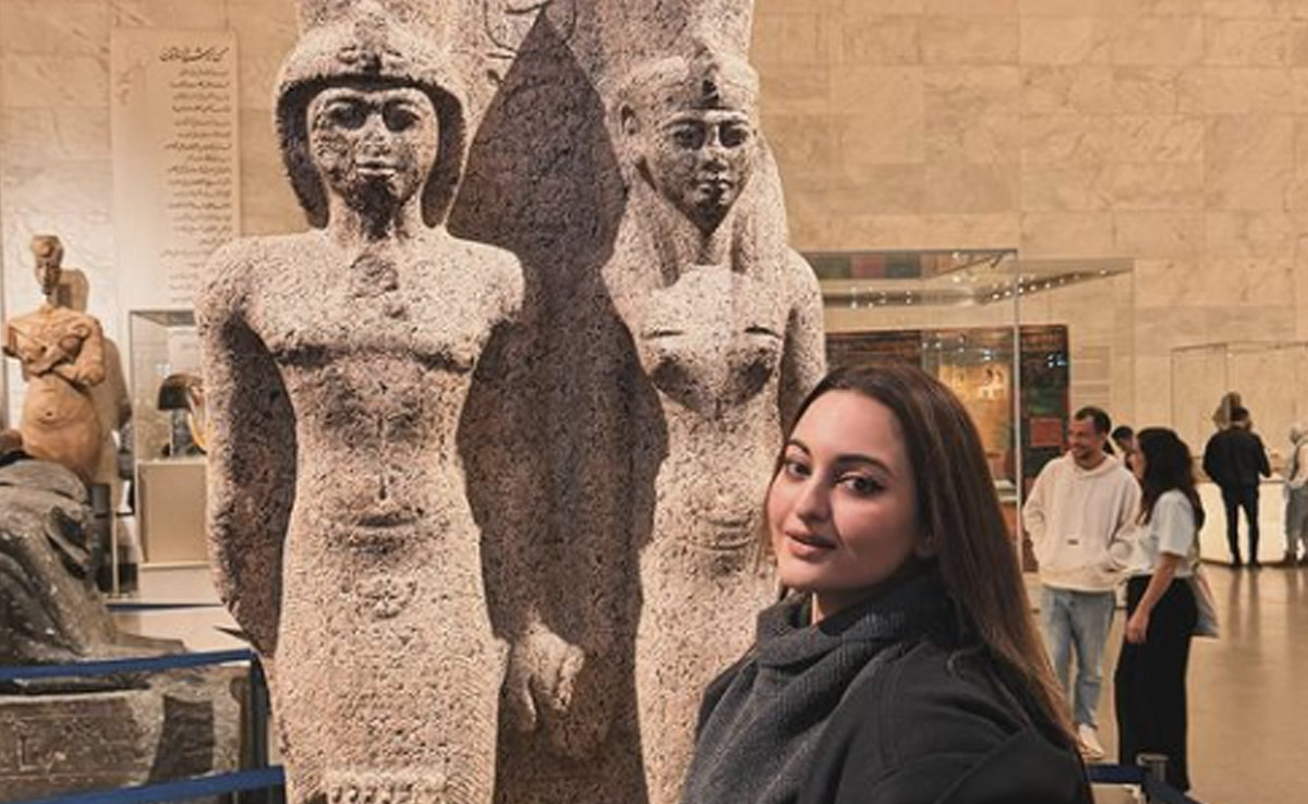 Flipping Through The Pages Of Sonakshi Sinha's Holiday Album In Egypt: "Mine Is Blown"