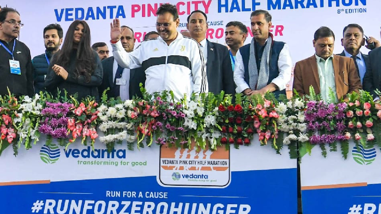 Jaipur Marathon news: CM Bhajanlal Sharma ने Vedanta Pinkcity Half Marathon को दिखाई हरी झंडी