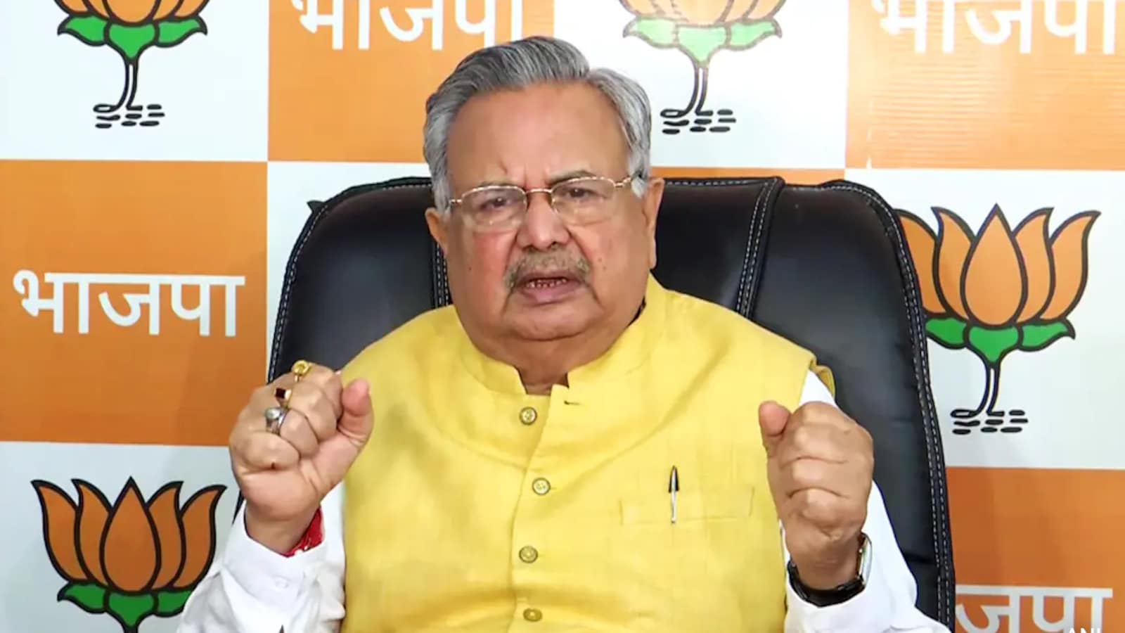 CG New CM: नाम फाइनल होने से पहले ही फॉर्म में आए रमन सिंह, PHE से 400  करोड़ रु. जारी हो ने पर दी ये चेतावनी | CG Today News: PHE released Rs 400  crore, the former CM wrote on social media - Do not act as per your wish,  the era of looting is over,