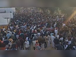 Sukhdev Gogamedi Murder: पंचतत्व में विलीन हुए सुखदेव सिंह गोगामेड़ी, अंतिम दर्शन के लिए जुटा लोगों का हुजूम Sukhdev Gogamedi Murder: पंचतत्व में विलीन हुए सुखदेव सिंह गोगामेड़ी, अंतिम दर्शन के लिए जुटा लोगों का हुजूम