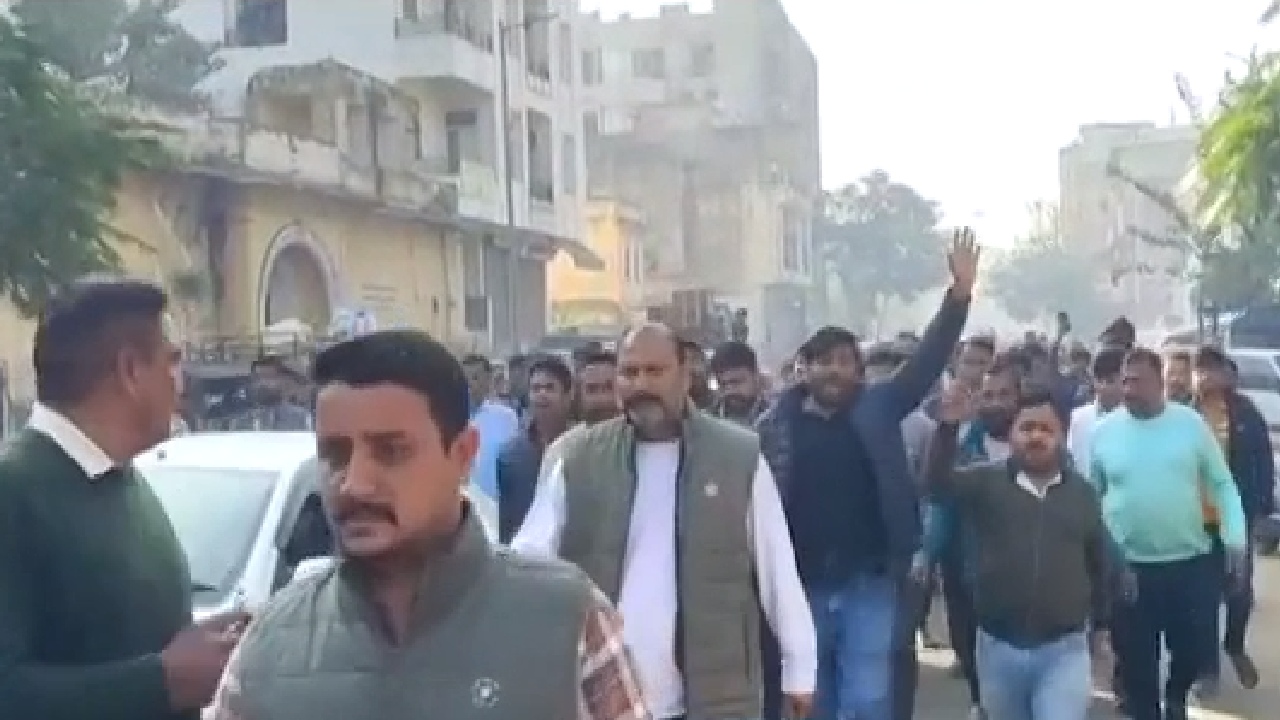 Sukhdev Singh Gogamedi News: गोगामेड़ी की हत्या के बाद जोधपुर में जबरदस्त विरोध प्रर्दशन