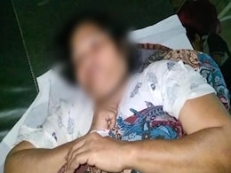 चोरी के शक में दलित महिला को थाने में निर्वस्त्र करने का आरोप, होटल स्टाफ ने बुरी तरह पीटा चोरी के शक में दलित महिला को थाने में निर्वस्त्र करने का आरोप, होटल स्टाफ ने बुरी तरह पीटा