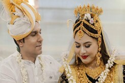 पूजा से लेकर शादी की रस्मों तक, देखें रणदीप हुड्डा और लिन लैशराम की खूबसूरत वीडियो पूजा से लेकर शादी की रस्मों तक, देखें रणदीप हुड्डा और लिन लैशराम की खूबसूरत वीडियो