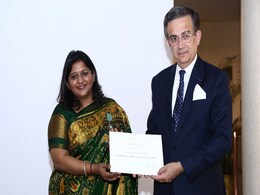 फ्रांस ने वाणी प्रकाशन की कार्यकारी निदेशक अदिति माहेश्वरी को दिया 'शेवेलियर डिज आर्ट एट लेट' सम्मान फ्रांस ने वाणी प्रकाशन की कार्यकारी निदेशक अदिति माहेश्वरी को दिया 'शेवेलियर डिज आर्ट एट लेट' सम्मान