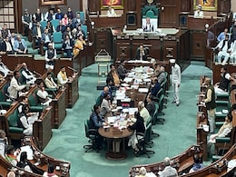 MP Assembly: जल जीवन मिशन को लेकर विधानसभा में हंगामा, कांग्रेस ने किया सदन से वॉकआउट MP Assembly: जल जीवन मिशन को लेकर विधानसभा में हंगामा, कांग्रेस ने किया सदन से वॉकआउट