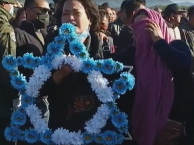 मणिपुर में क्रिसमस की रौनक नहीं, हिंसा से आमदनी पर भी असर, बाज़ार भी सूने