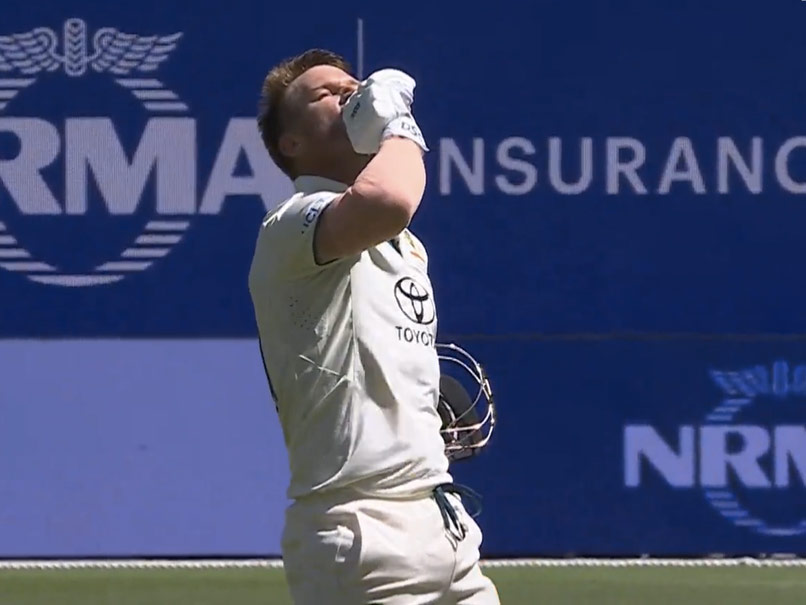 "This Is For You": David Warner's Ton Sparks Massive Meme Fest Featuring Mitchell Johnson
