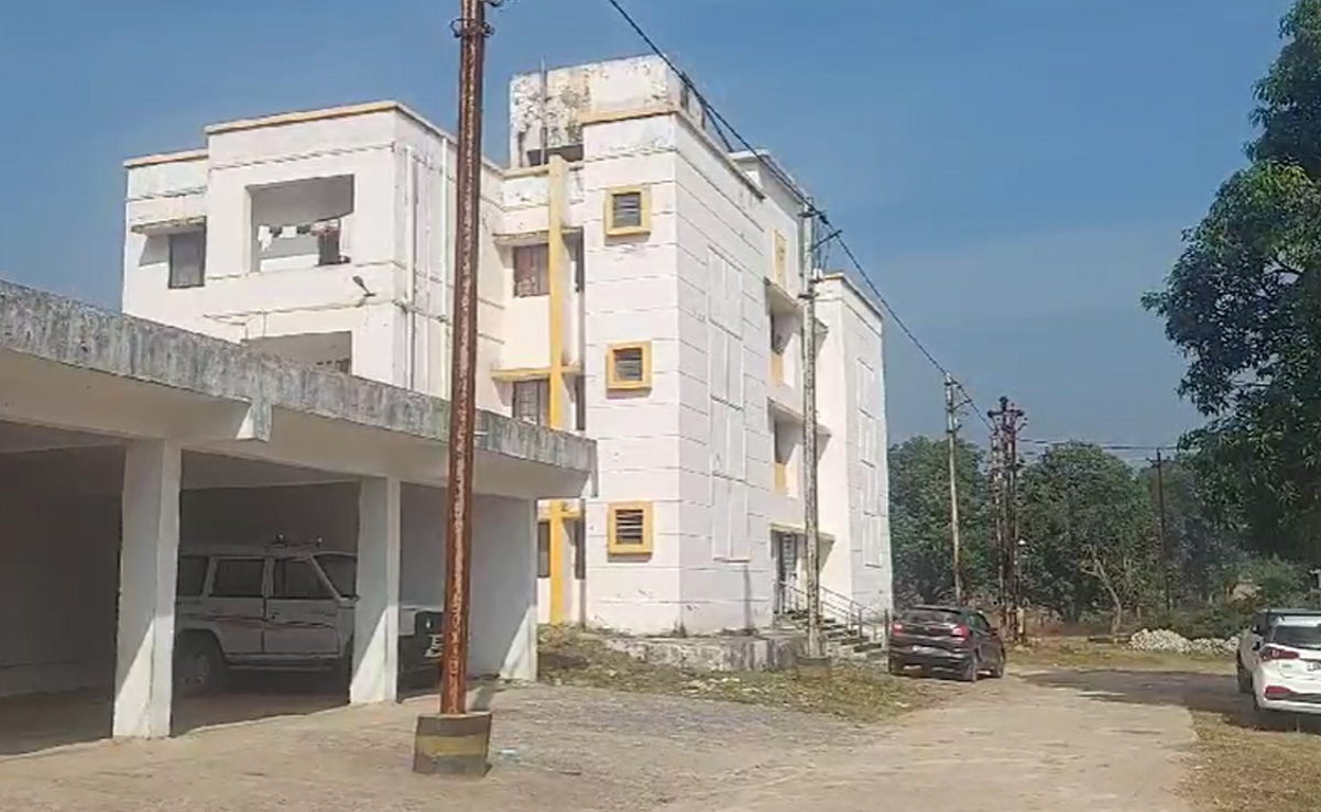 Korea : सरकारी सुविधाओं की लूट, स्वास्थ्य विभाग के अफसरों ने एक से ज्यादा आवासों पर जमाया कब्जा