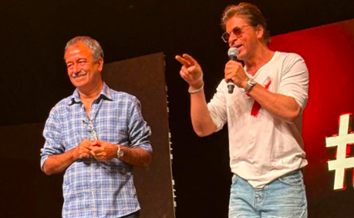 Shah Rukh Khan Name-Checks <i>Dunki</i> Director Rajkumar Hirani On Ask SRK Session. See All Posts