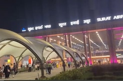 सूरत एयरपोर्ट से पहली इंटरनेशनल फ्लाइट ने भरी उड़ान, अब सूरत-दुबई से तक डायरेक्ट फ्लाइट सूरत एयरपोर्ट से पहली इंटरनेशनल फ्लाइट ने भरी उड़ान, अब सूरत-दुबई से तक डायरेक्ट फ्लाइट