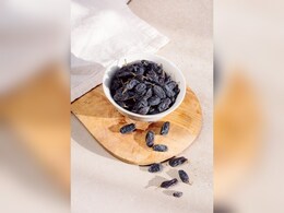 Raisins Benefits: खून की कमी दूर करने से लेकर ये हैं मुनक्का खाने के फायदे, डाइट में कर लें शामिल