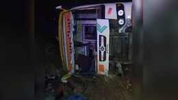 Shivpuri Accident: बस का टायर फटने से हुआ हादसा...10 से ज़्यादा यात्री घायल, 3 की हालत गंभीर&nbsp;