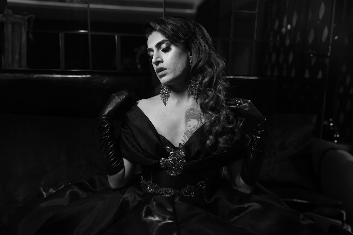 Exclusive Pics: Sushant Divgikr aka Rani KoHEnur's Modern Saree with A Corset Blouse Makes For A Daringly Chic Red-Carpet Entry