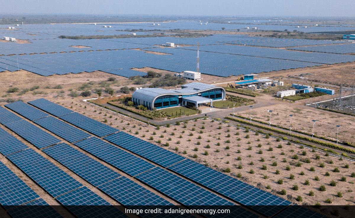 अदाणी ग्रीन का टोटलएनर्जीज़ के साथ JV पूरा, ₹2497 करोड़ जुटाए
