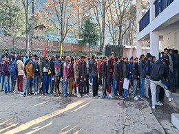 जम्मू-कश्मीर के युवाओं को रोजगार के अवसर दिलाने के लिए सेना ने की पहल जम्मू-कश्मीर के युवाओं को रोजगार के अवसर दिलाने के लिए सेना ने की पहल