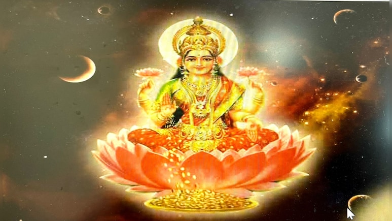 आज दुर्गाष्टमी के दिन आखिर किस पूजा से बरसेगा मां लक्ष्मी का आशीर्वाद, जानें सिर्फ एक क्लिक में