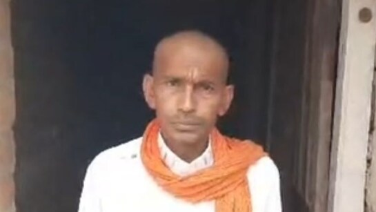 CG News: बीजेपी उम्मीदवार की हार के बाद शख्स को मुंडवाना पड़ा आधा सिर और आधी मूंछ