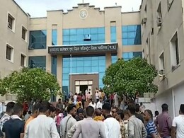 MP: मैं बेटे की शादी का डीजे कैंसिल करता हूं... ध्वनि प्रदूषण रोकने के लिए जॉइंट कलेक्टर ने पेश की मिसाल MP: मैं बेटे की शादी का डीजे कैंसिल करता हूं... ध्वनि प्रदूषण रोकने के लिए जॉइंट कलेक्टर ने पेश की मिसाल
