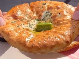 Food Vlogger's Chicken Nihari In Buttery Tandoori Kulcha Makes Internet’s Mouth Water