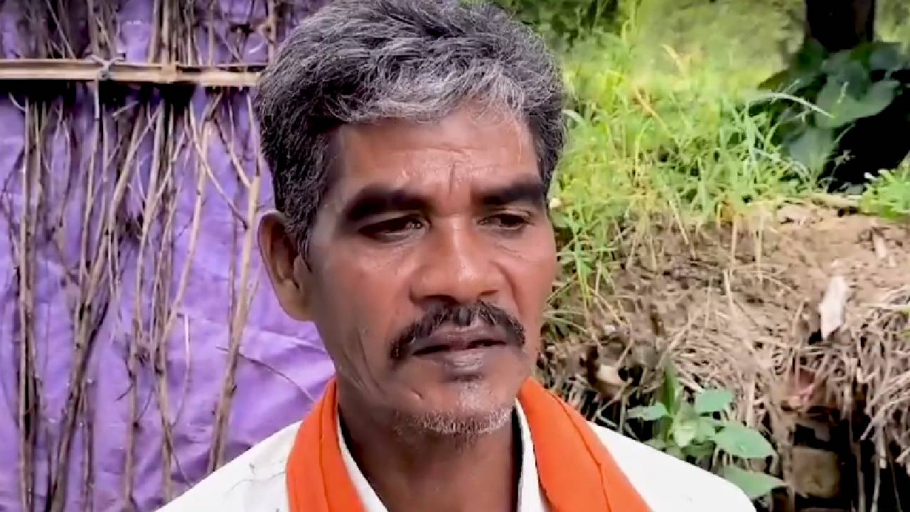 Chhattisgarh Election Result 2023: रिक्शा चलाने से लेकर विधायक बनने वाले ईश्वर साहू की कहानी