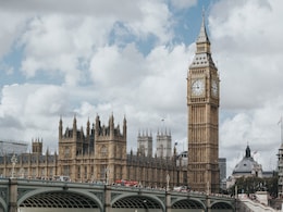 London's Big Ben Marks 100 Years Of Broadcasting New Year's Eve 'Bongs' London's Big Ben Marks 100 Years Of Broadcasting New Year's Eve 'Bongs'