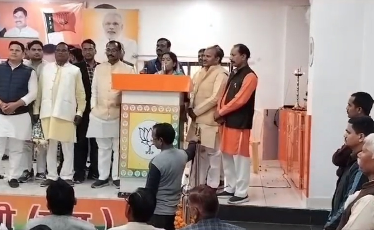 MP News: राज्यमंत्री राधा सिंह ने मंच से दिया बड़ा बयान, बोलीं- पार्टी ने मुझे बनाया मुख्यमंत्री, वीडियो हुआ वायरल