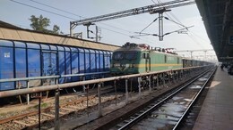 पैसेंजर्स ध्यान दें! कटनी ज़िले में पटरी से उतरी मालगाड़ी, रूट क्लियर होने तक कई ट्रेनें रद्द