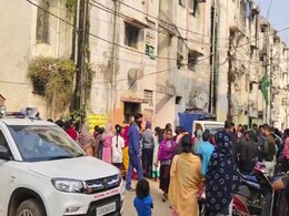 Raipur Crime News : फंदे पर लटका मिला पति-पत्नी और बच्ची का शव, पुलिस जांच में जुटी Raipur Crime News : फंदे पर लटका मिला पति-पत्नी और बच्ची का शव, पुलिस जांच में जुटी
