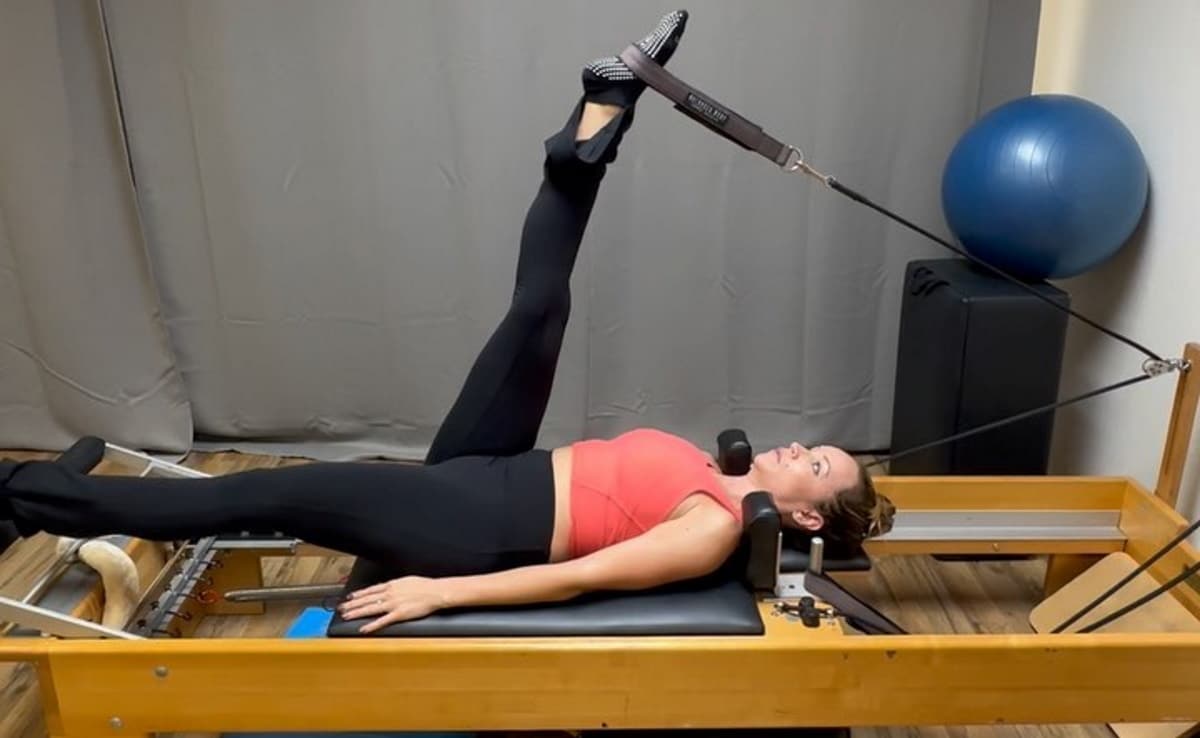 Celebrity Fitness Trainer Trains Dhvani Bhanushali And Shares Benefits On Pilates